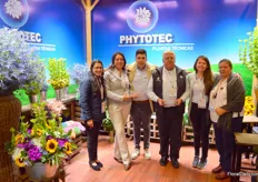 Phytotec grows around 10 different exclusive types of flowers. At the fair they were awarded different prices, one with a new Bells of Ireland-variety and one with a new Stars of Bethlehem-variety.